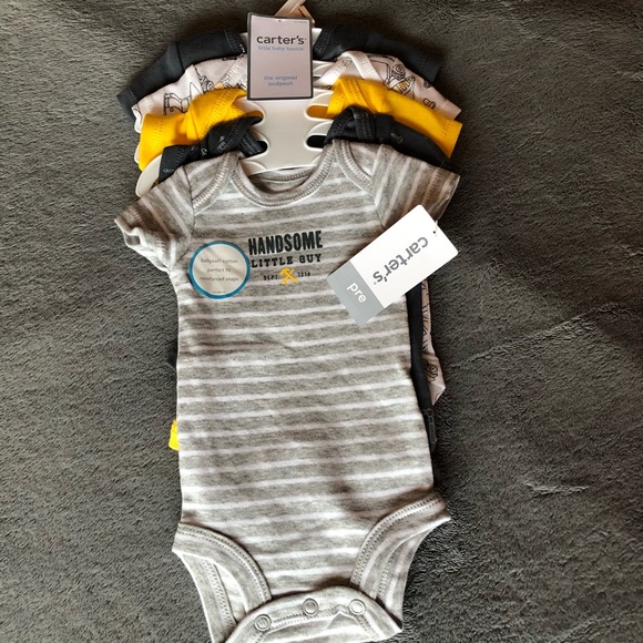 Carter's Other - NEW Carters preemie outfit set💛